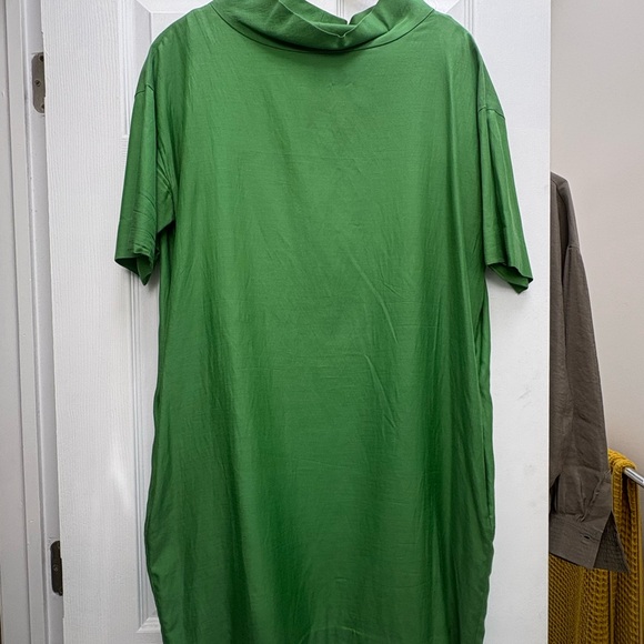 COS Vibrant Green Short Sleeve popover neck mini dress - Picture 1 of 4